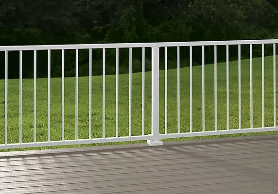 Classic White railing - Trex Signature®